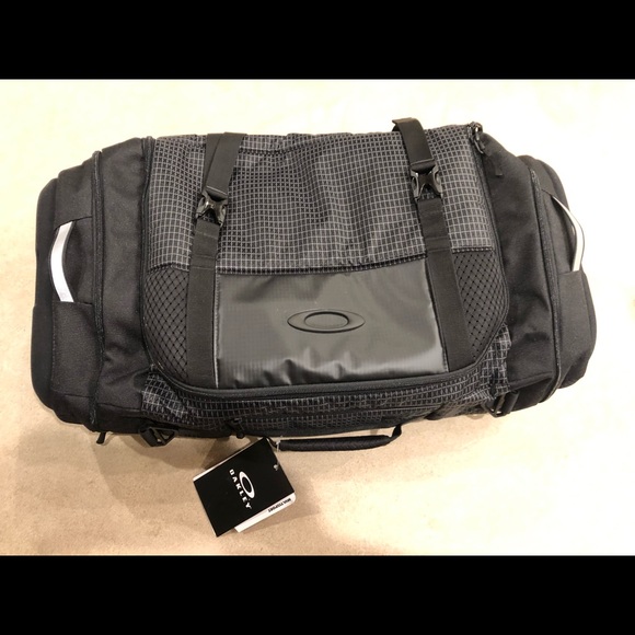 oakley gym bags
